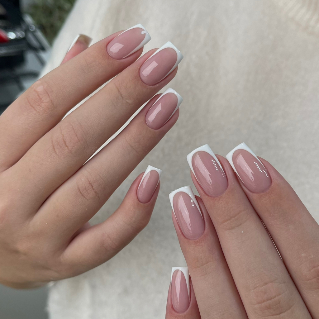 Маникюр с покрытием гель-лак