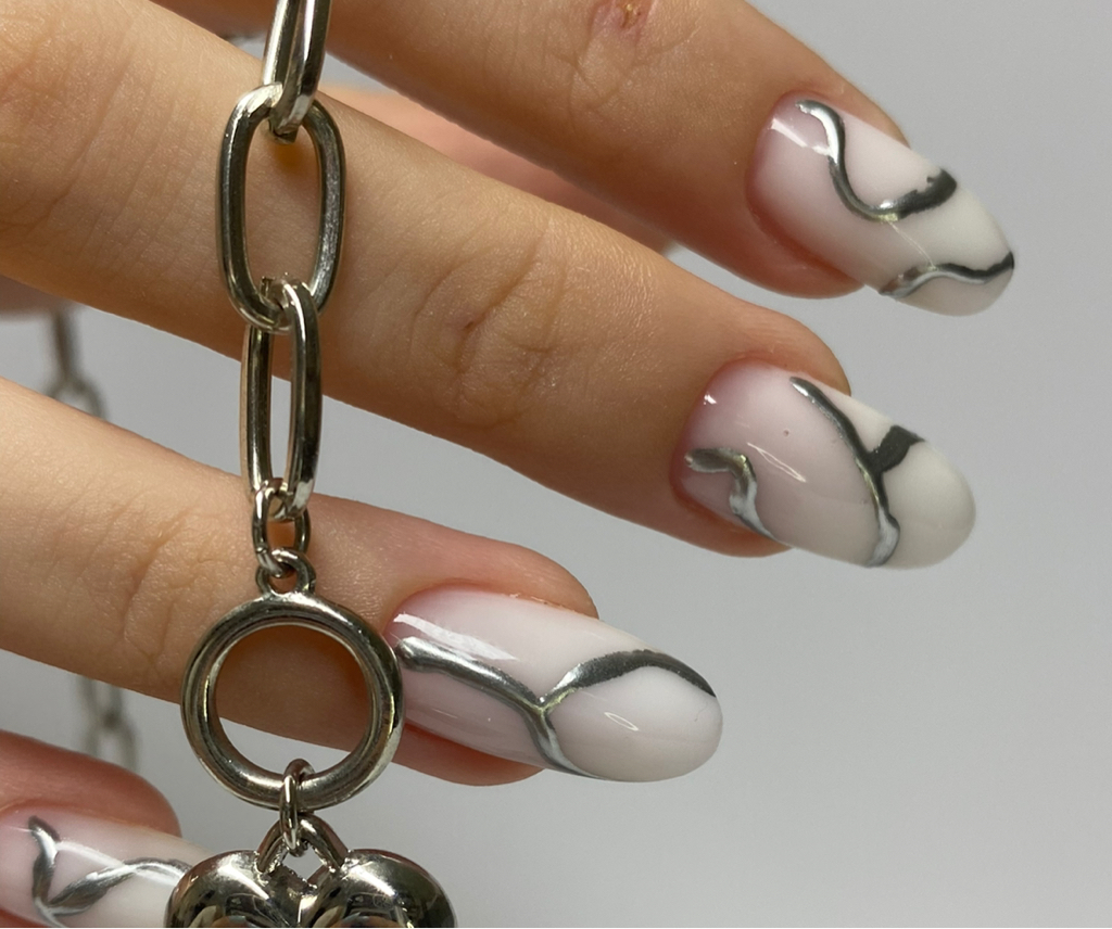 Маникюр с покрытием гель-лак, укрепление длина 2+