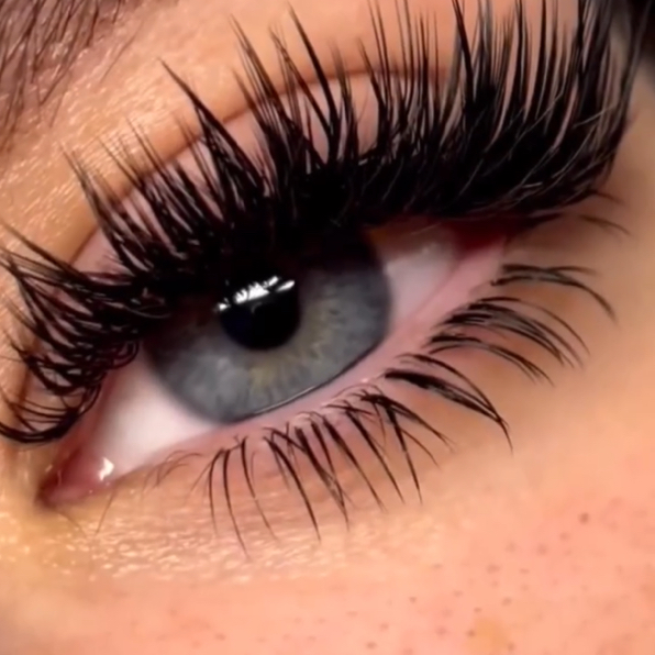 Extension of lower eyelashes