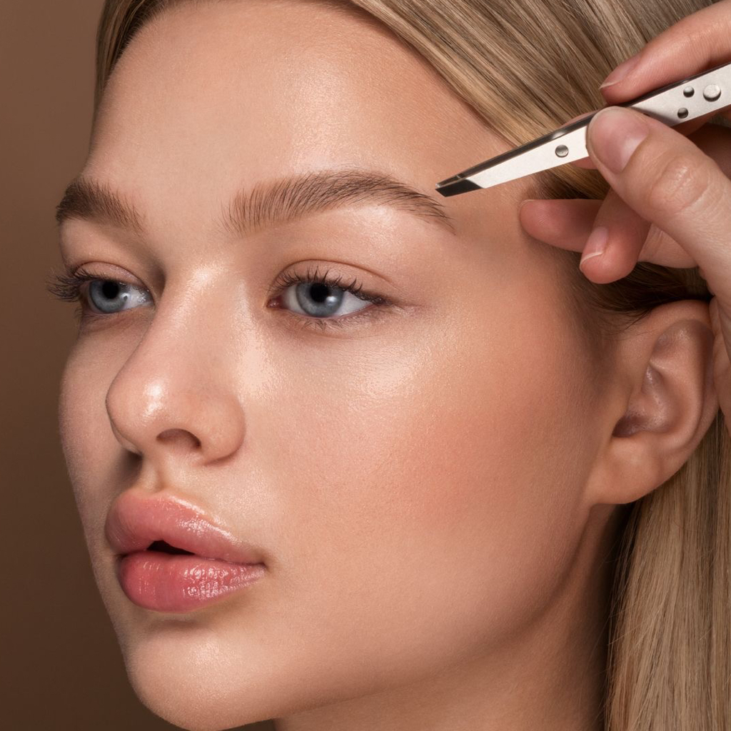 Коррекция + окрашивание + долговременная укладка + BOTOX