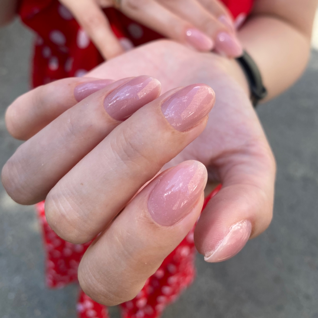 Маникюр с покрытием гель лак