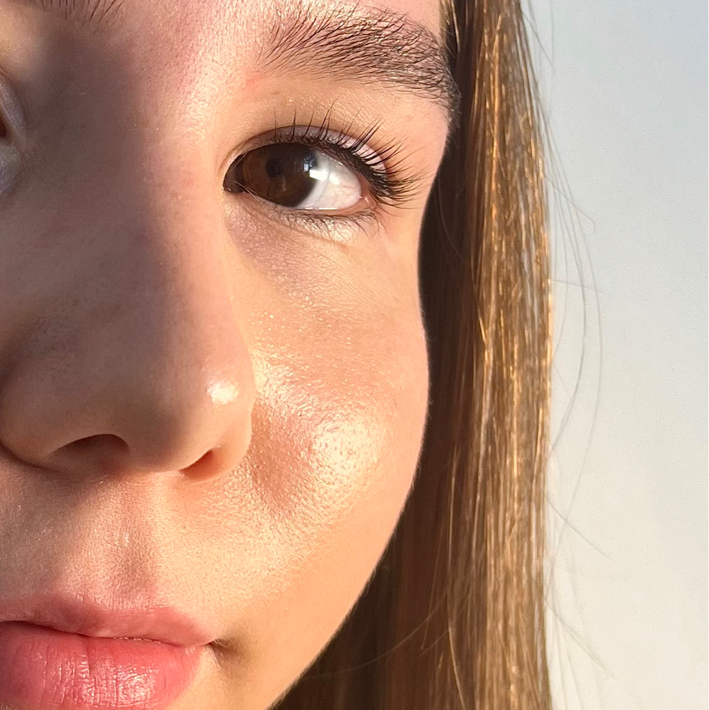 Set 2: ламинирование ресниц + долговременная укладка бровей с коррекцией + уход  (или осветление, вместо ДУ)  [на первое посещение]