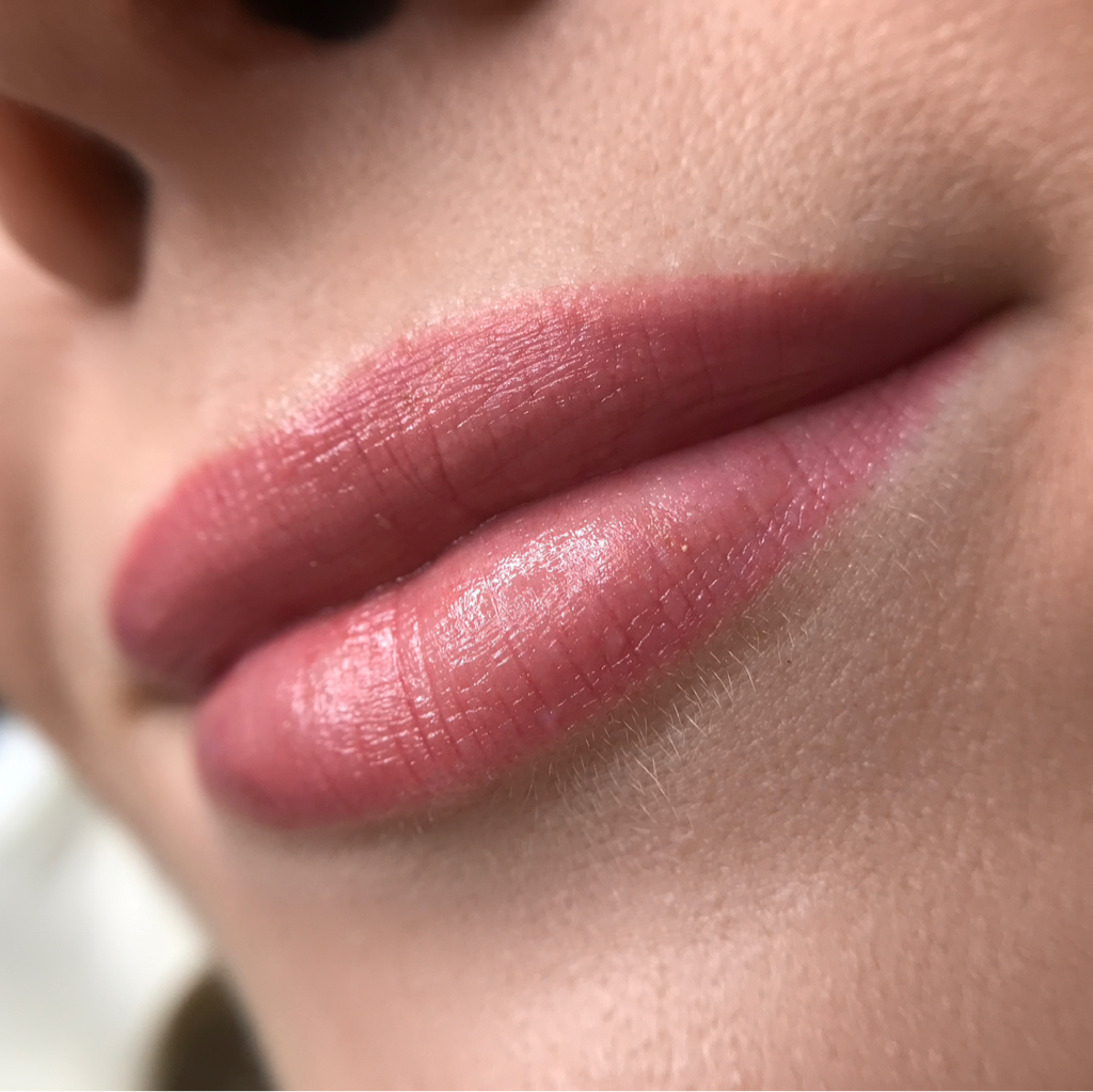 Губы напыление