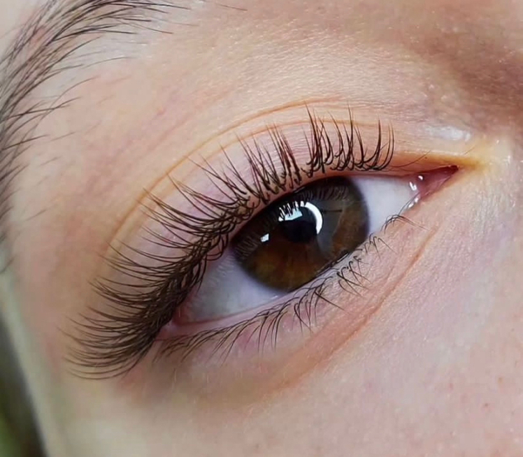 Классическое наращивание ресниц