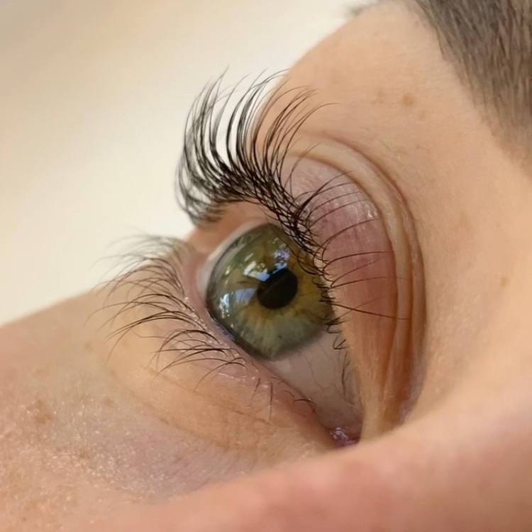 Ламинирование ресниц