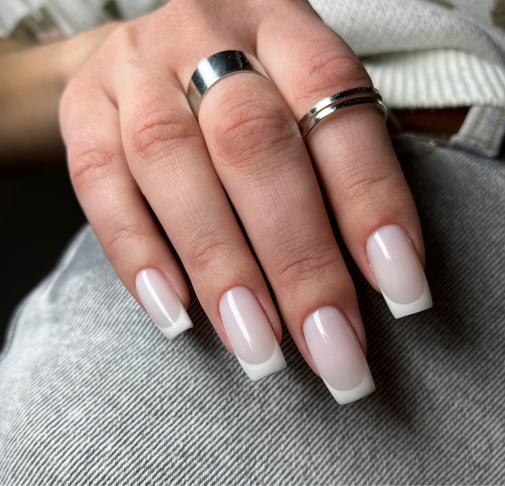 Маникюр с покрытием гель-лак (+укрепление ногтевой пластины, +сложный дизайн / френч )