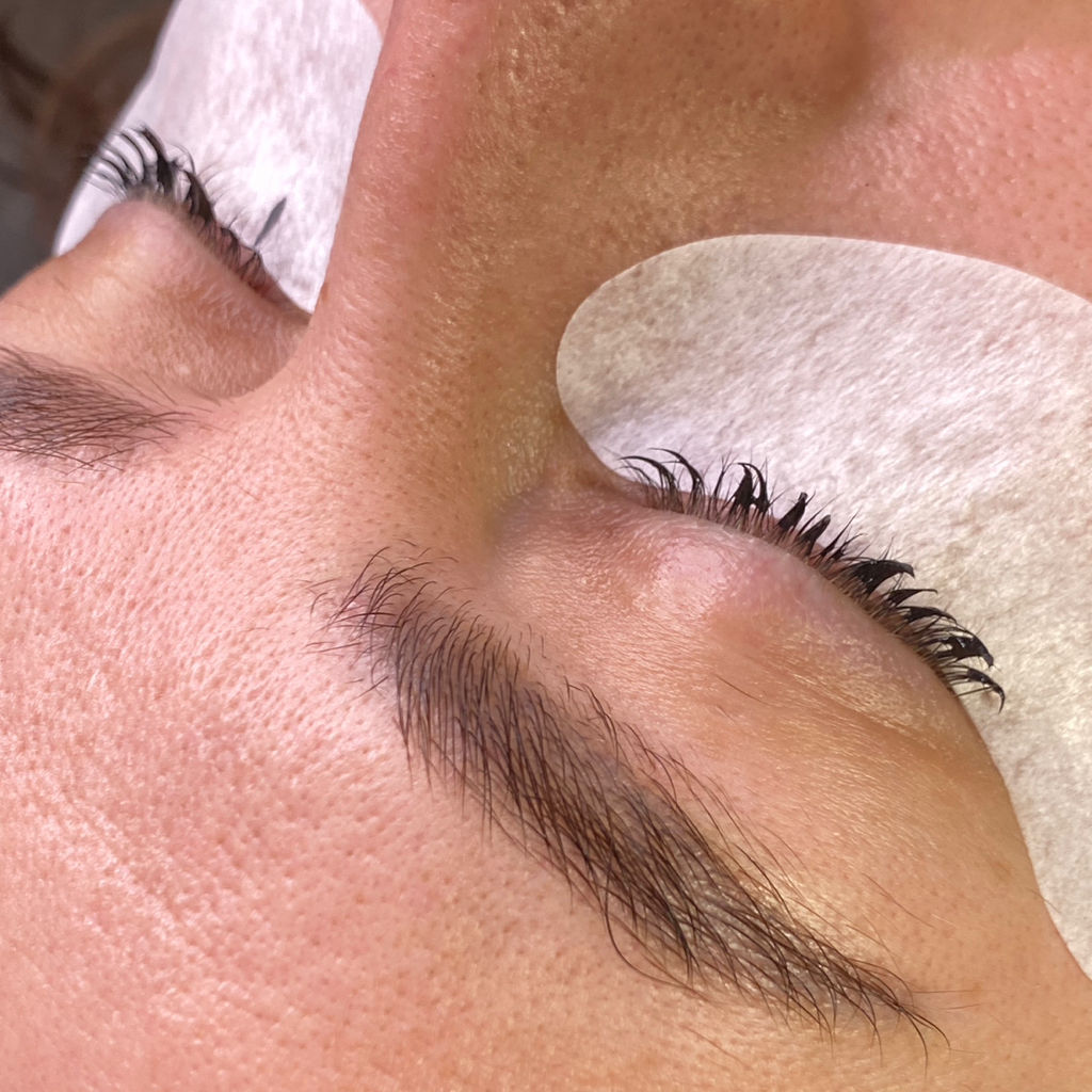 Окрашивание ресниц краской