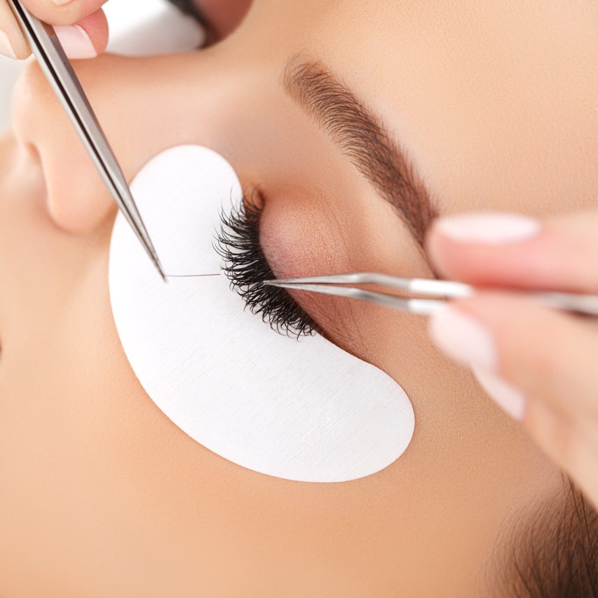 Коррекция Наращеных Ресниц 1д