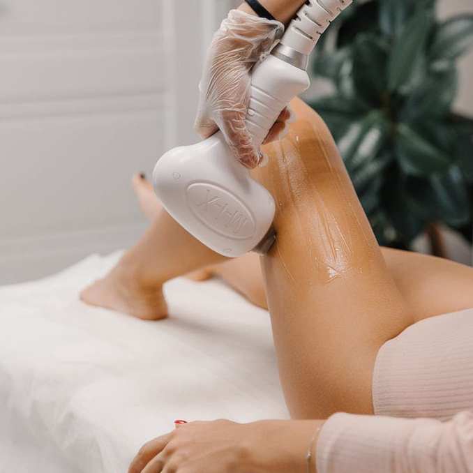 Бикини глубокое + ноги полностью