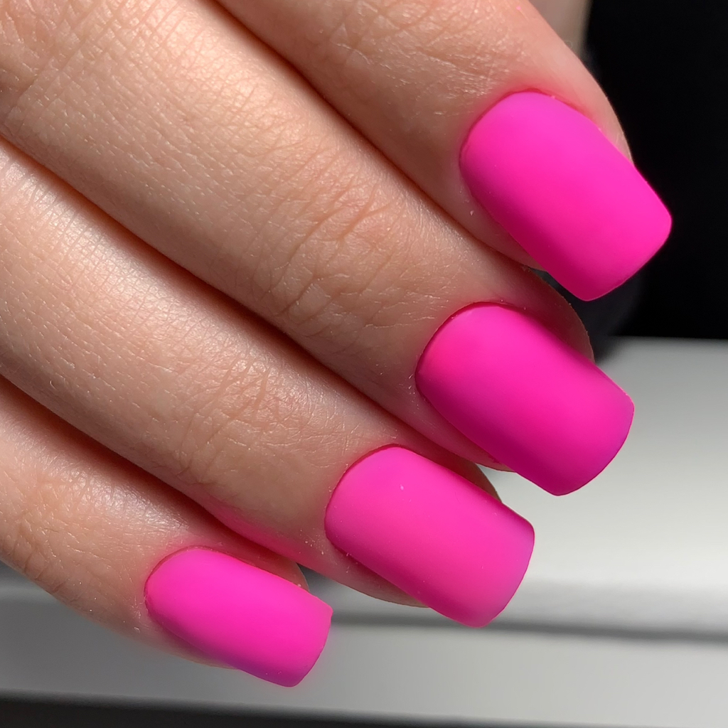 Маникюр с покрытием гель-лак