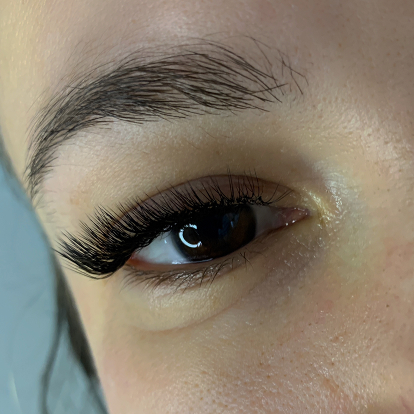 Наращивание ресниц 2,5D