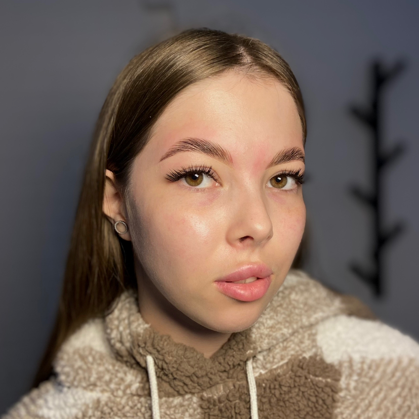 КОМПЛЕКС ДОЛГОВРЕМЕННОЙ УКЛАДКИ/ЛАМИНИРОВАНИЕ БРОВЕЙ (коррекция/окрашивание/уход входит)