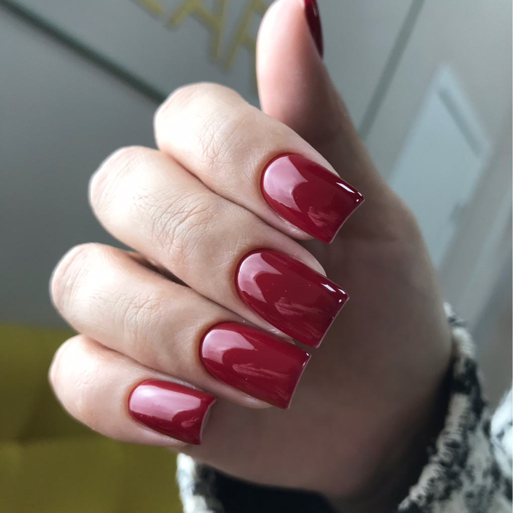 Маникюр с покрытием гель-лак