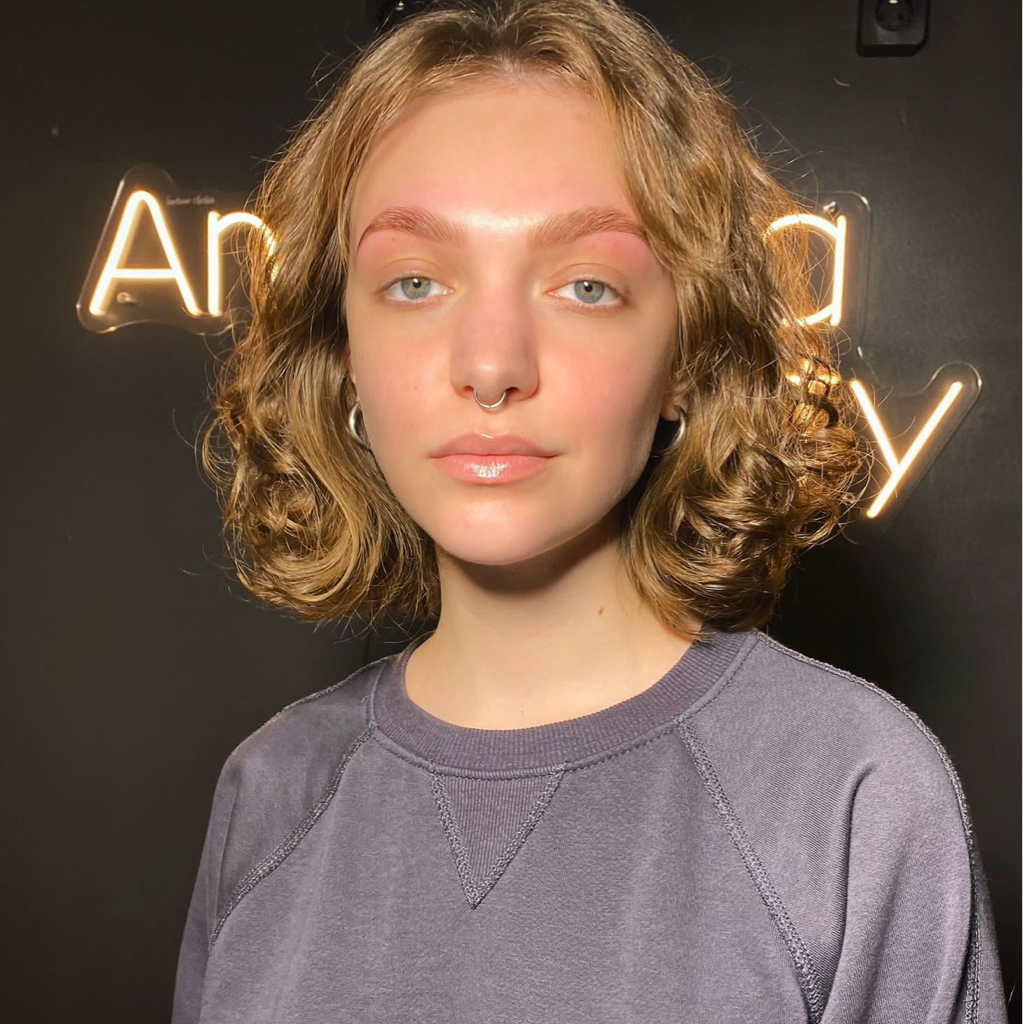 КОМПЛЕКС 1: Ламинирование бровей+ коррекция + окрашивание красителем+уход