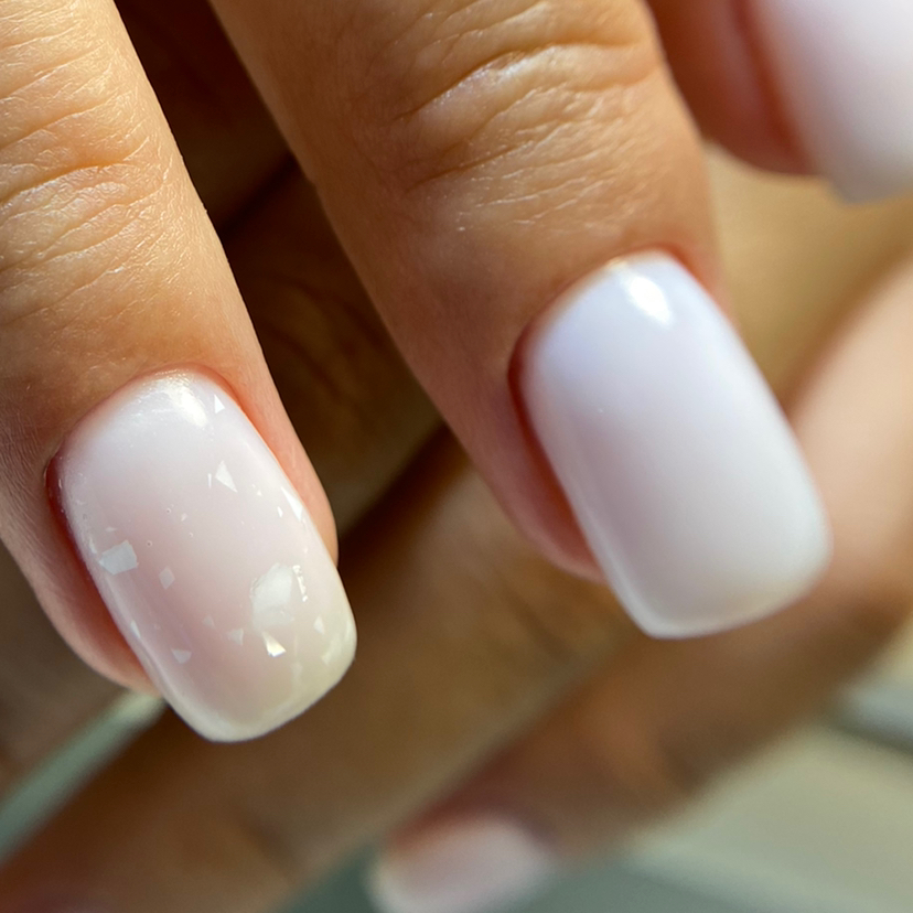 Наращивание ногтя