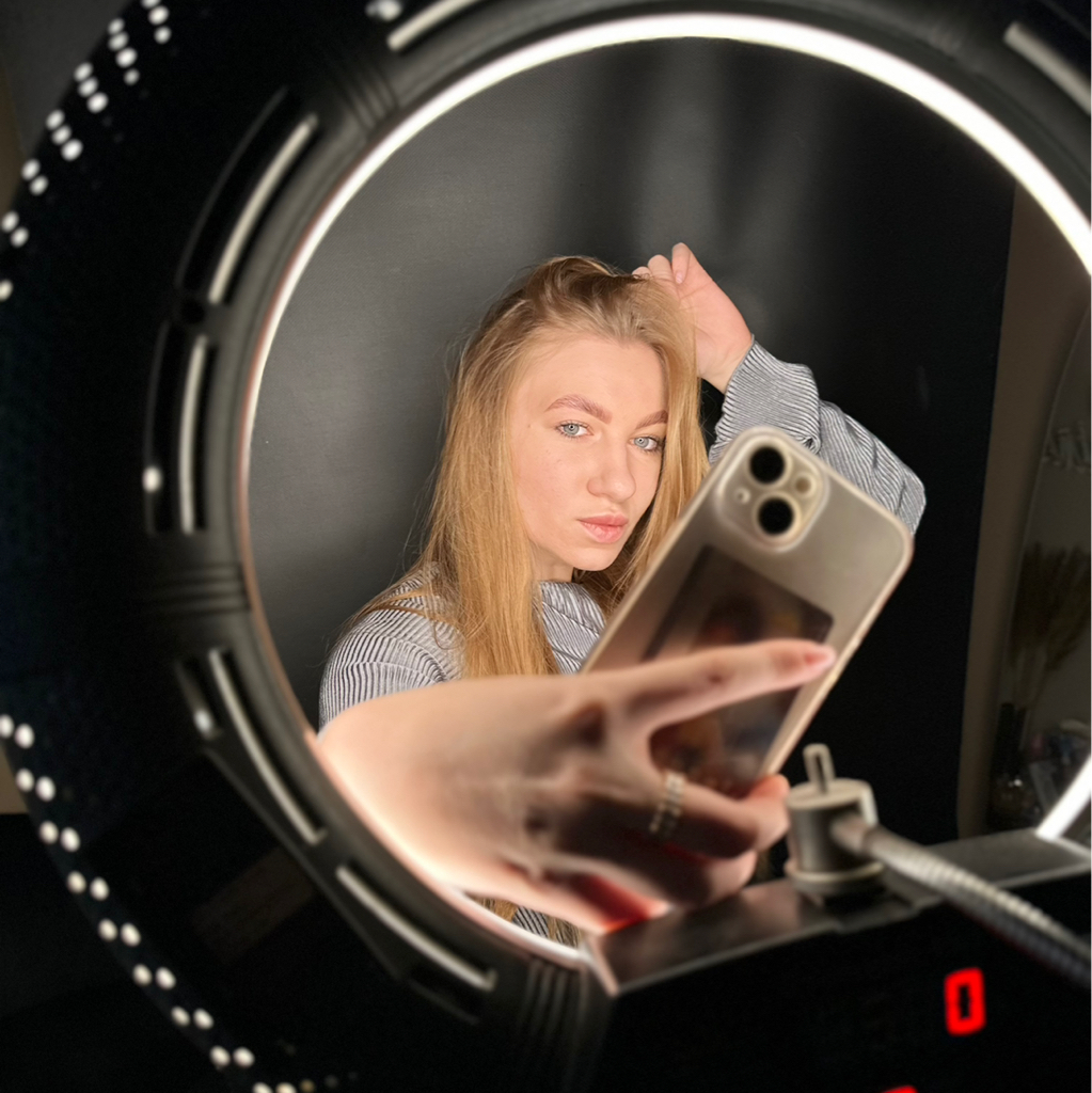 Коррекция бровей