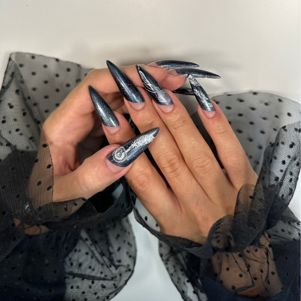 Наращивание длинные ногти ( овал , миндаль , квадрат )