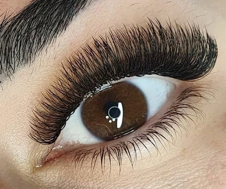 Наращивание ресниц 3D