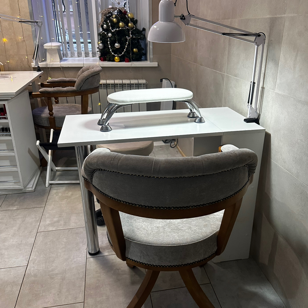 Маникюрное место 3