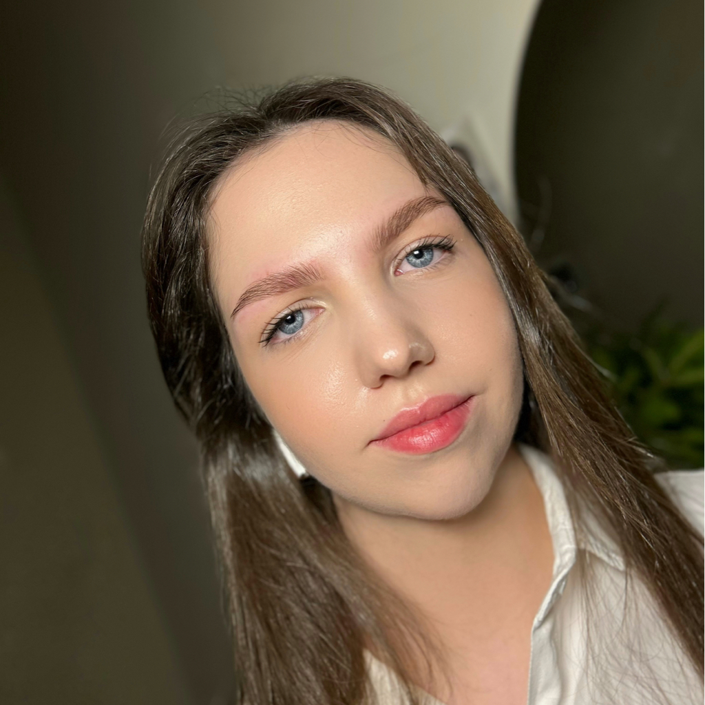 Коррекция бровей с окрашиванием