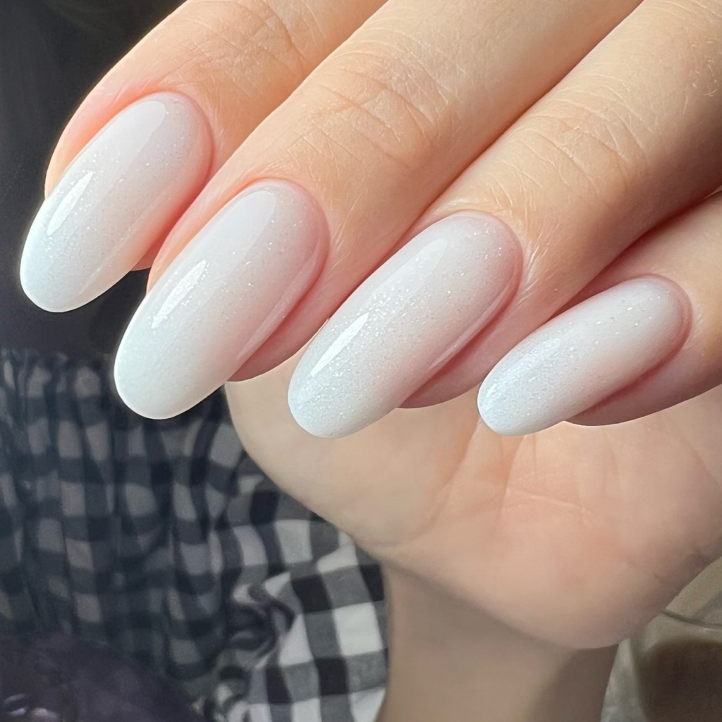 Коррекция нарощенных  ногтей