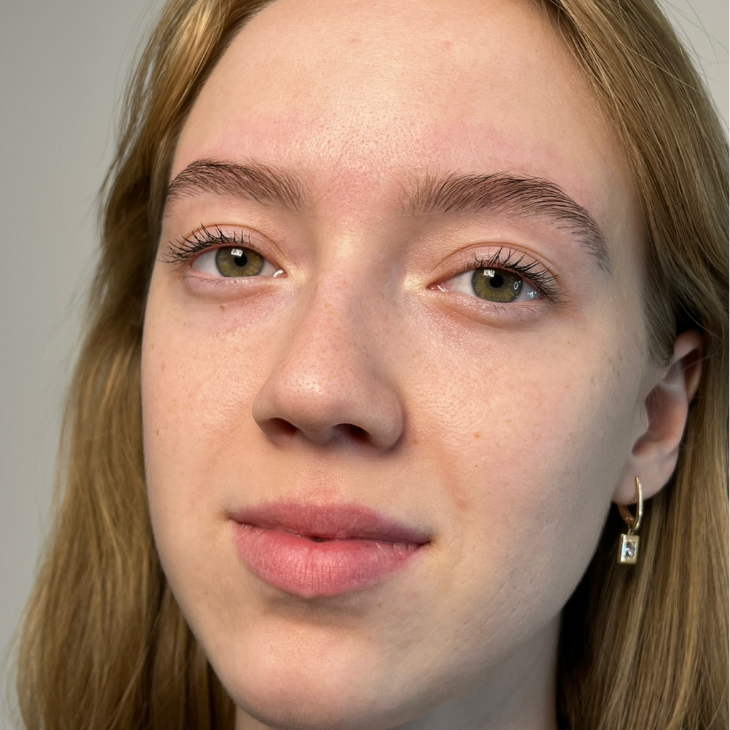 Коррекция бровей