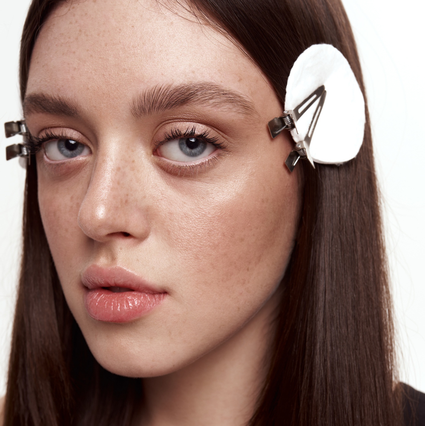 Окрашивание бровей