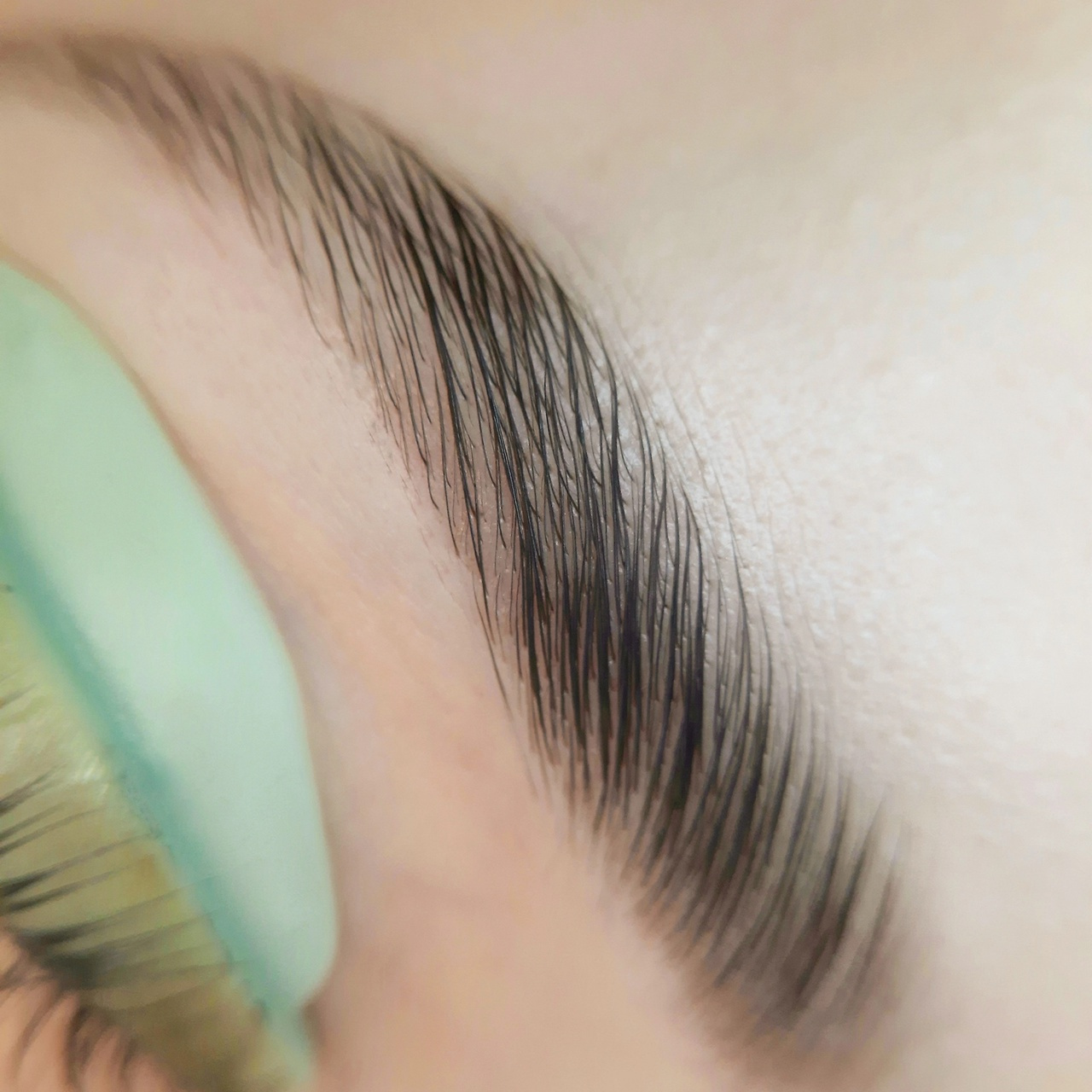 Ламинирование бровей