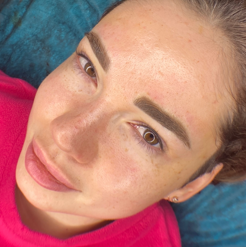 Перманентный макияж бровей