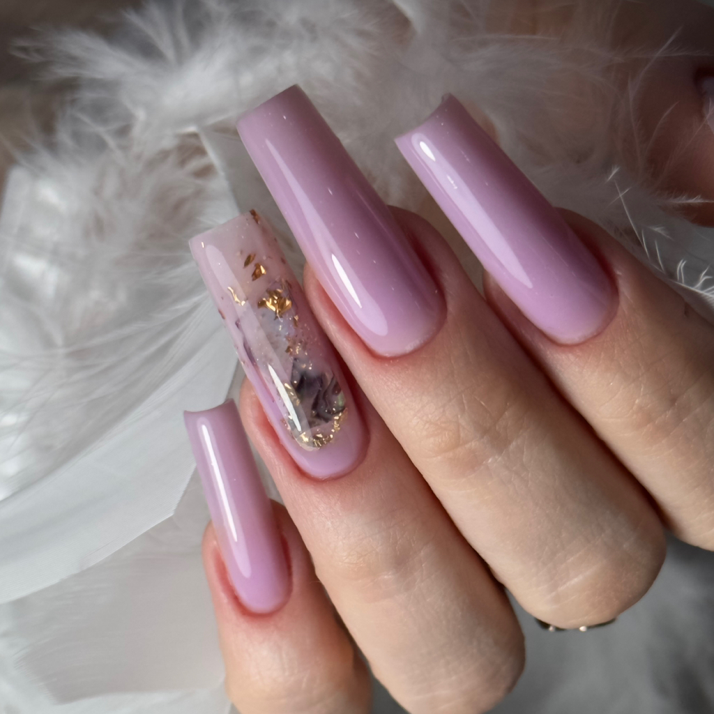 Наращивание ногтей