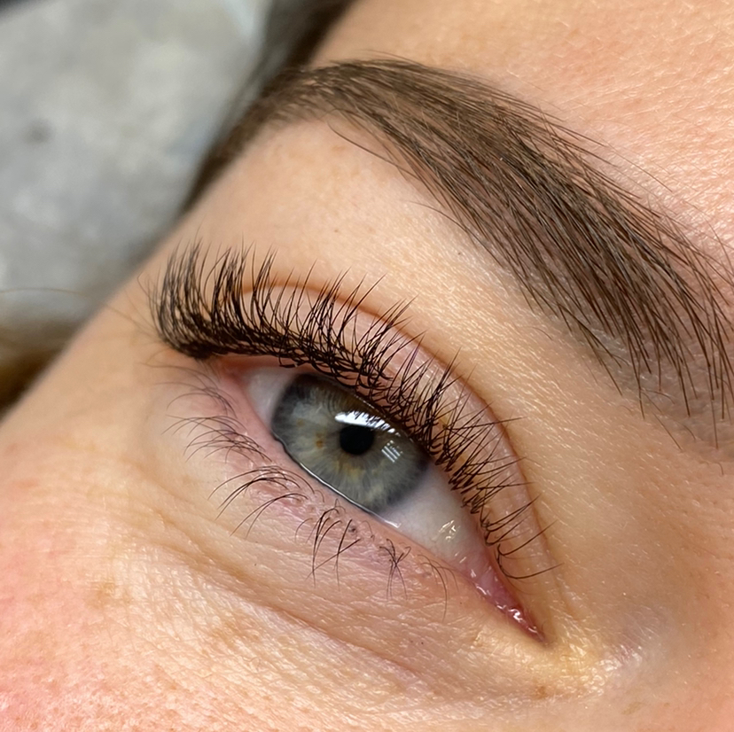 Классика наращивание ресниц