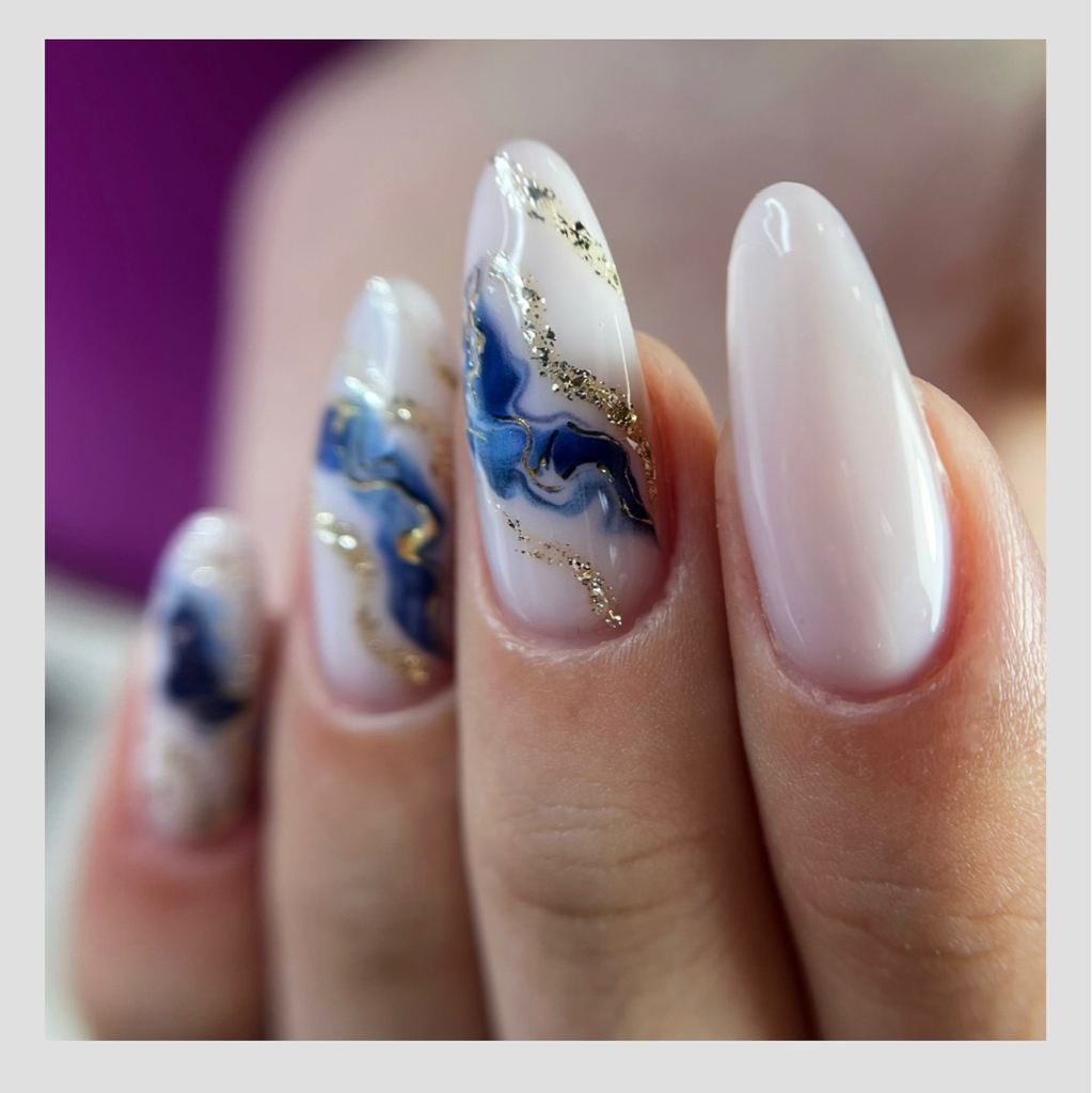 Коррекция нарощенных ногтей