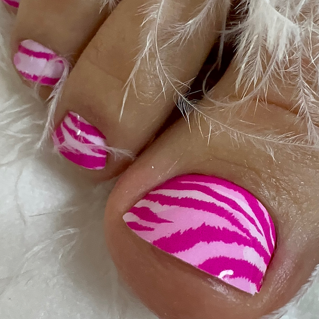 Педикюр аппаратный в технике «Smart” с покрытием гель-лак