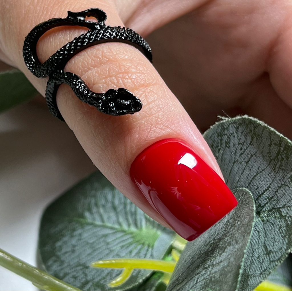 Наращивание ногтя(при полном маникюре с покрытием)