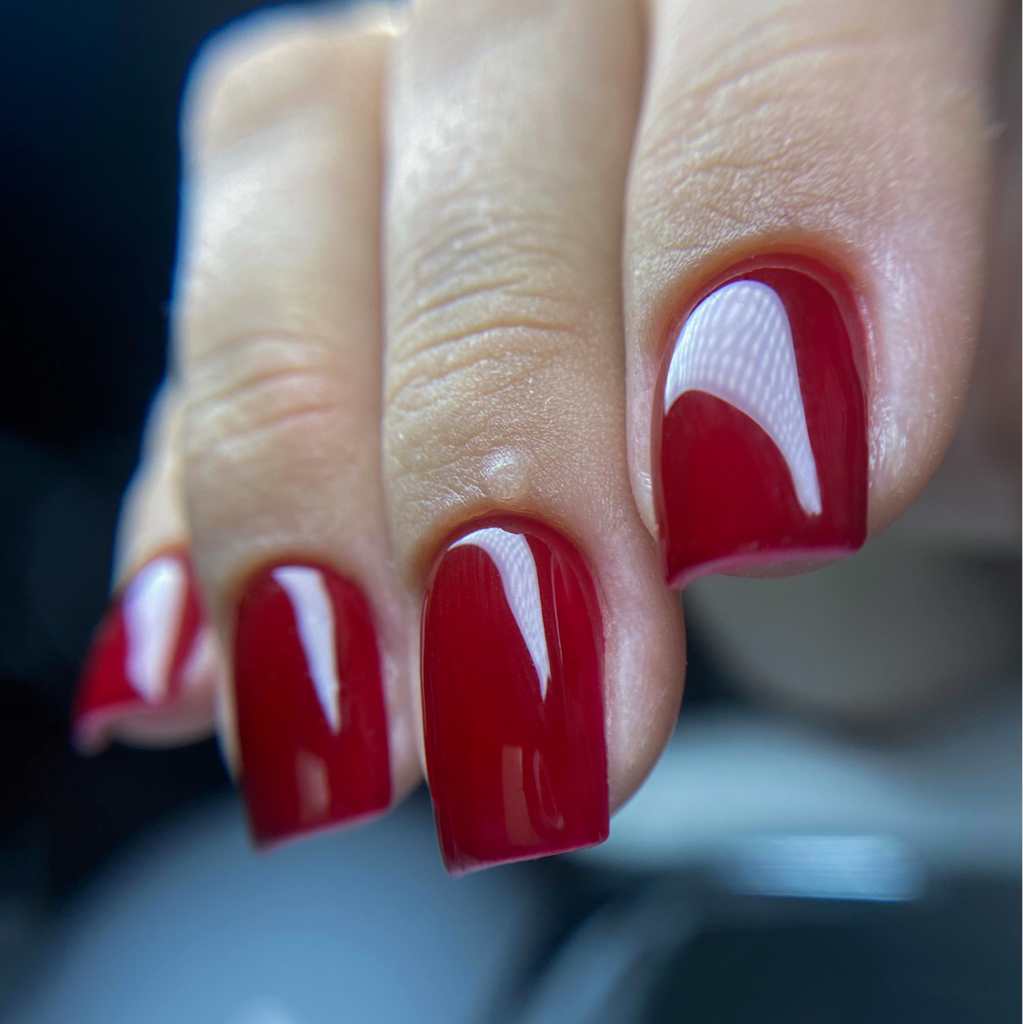 Маникюр с покрытием гель-лак