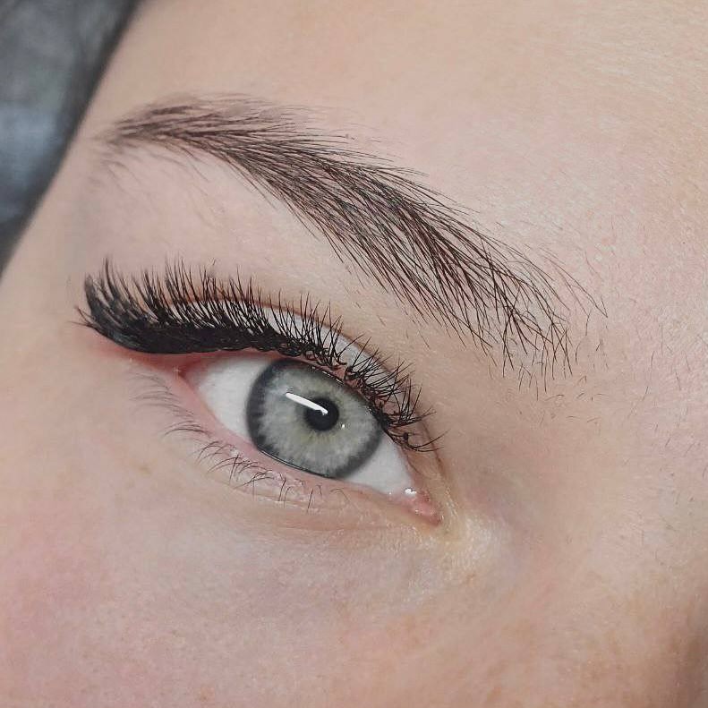 Наращивание ресниц 1.5 Д