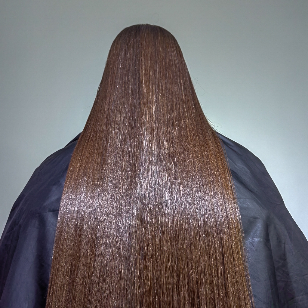 Длина до талии 
*если волосы густые возможна доплата