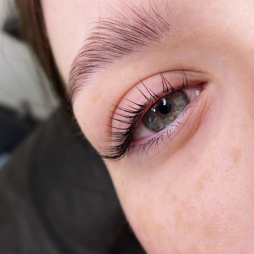 Ламинирование ресниц + окрашивание краской + ботокс