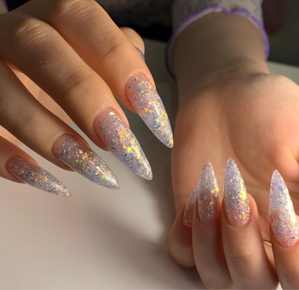 Наращивание ногтей