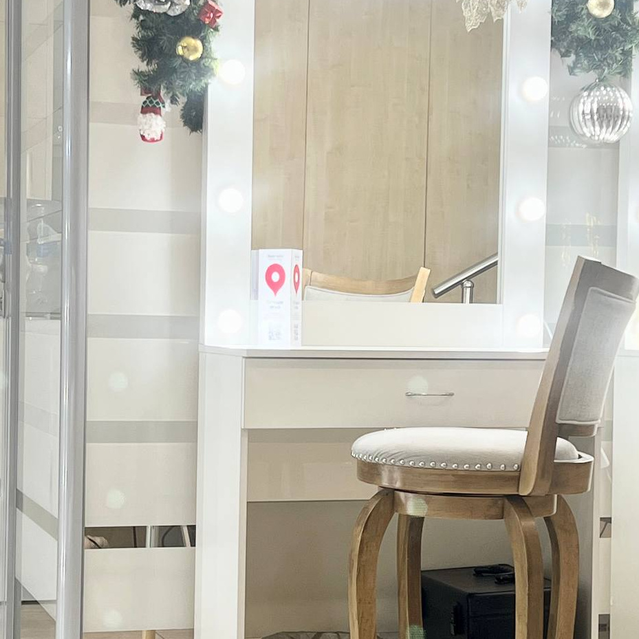 Гримерный стол 1