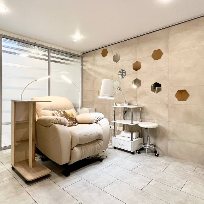 Кабинет, кресло-реклайнер (лэшмейкер, мастера по перманенту)