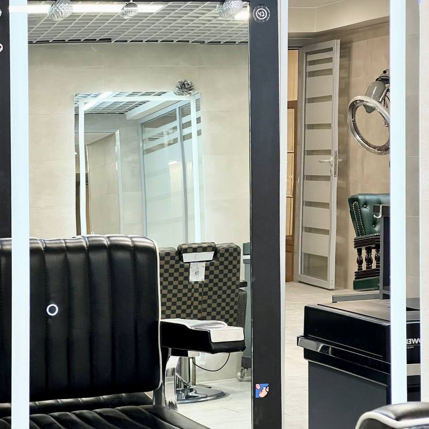 Барбер/парикмахерское место 1