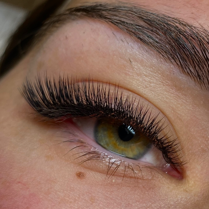 Наращивание ресниц 2D