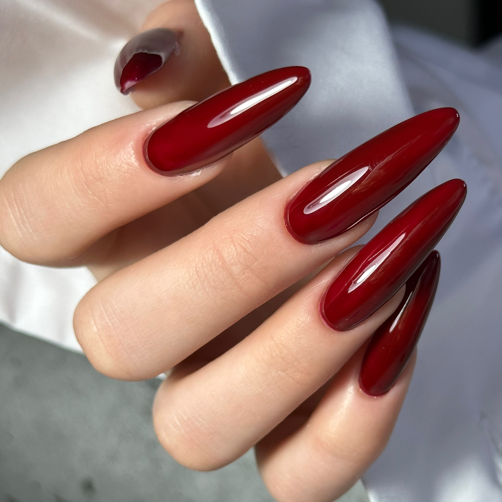 наращивание ногтей