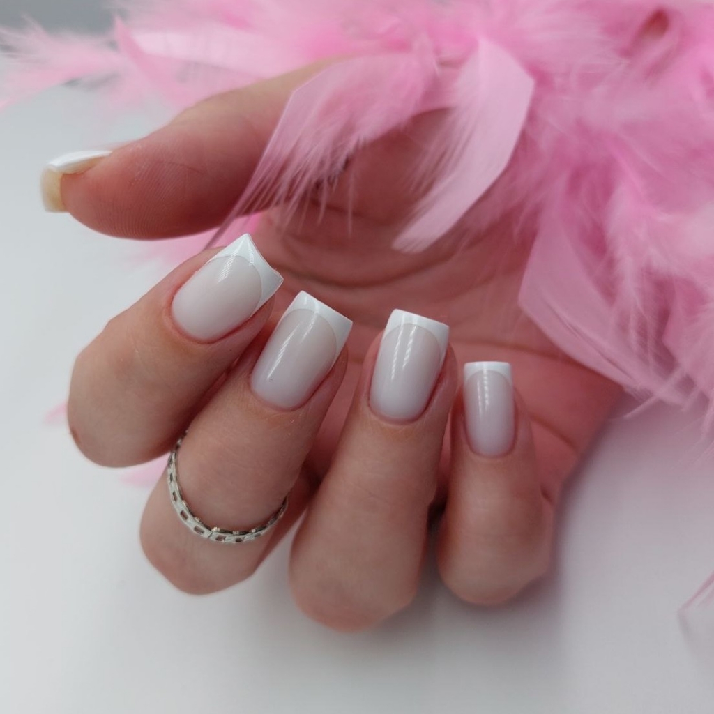 КОРРЕКЦИЯ НАРАЩИВАНИЯ