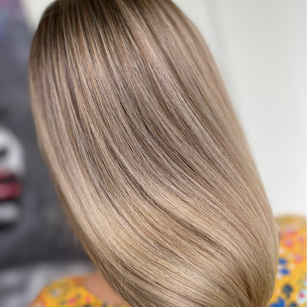 Сложное окрашивание (шатуш, балаяж, возвращение в натуральный оттенок из ранее осветленных волос).Выбираем, когда не знаем какое окрашивание необходим