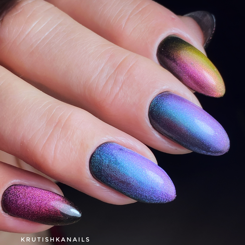 Гель лак «Кошка» на черную подложку