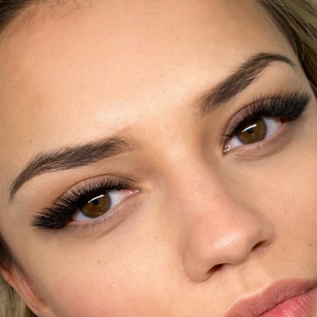 Volume Eyelash Extensions Refill up to 3 weeks