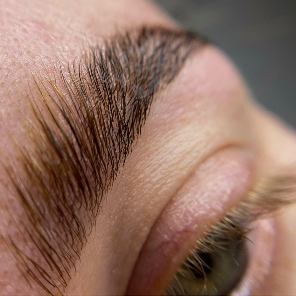Brow lamination+tinting