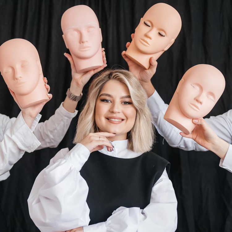 Строгонова Виктория